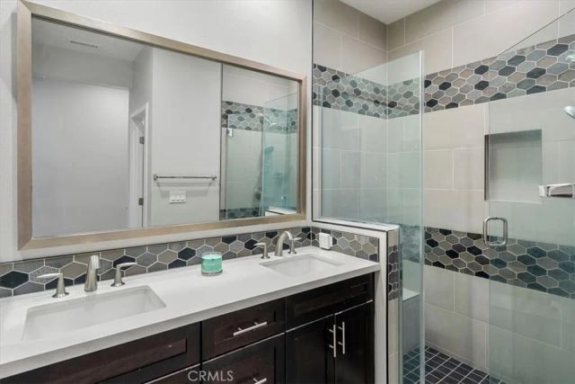 3800 W Kent Ave 3, Santa Ana, CA 92704