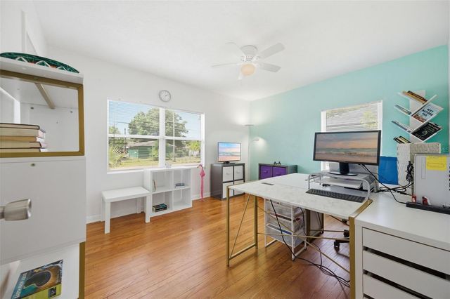 310 40TH STREET S, St Petersburg, FL 33711