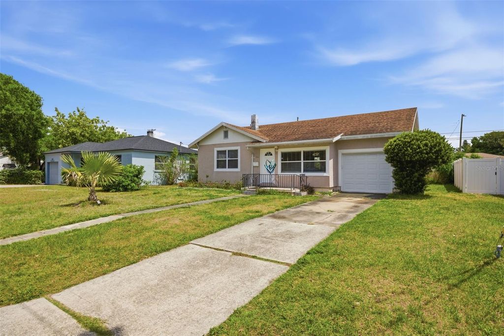 Image 23 of property listing at 310 40TH STREET S, St Petersburg, FL 33711