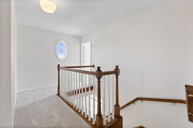 101 Nuthatch Drive, Woodstock, IL 60098