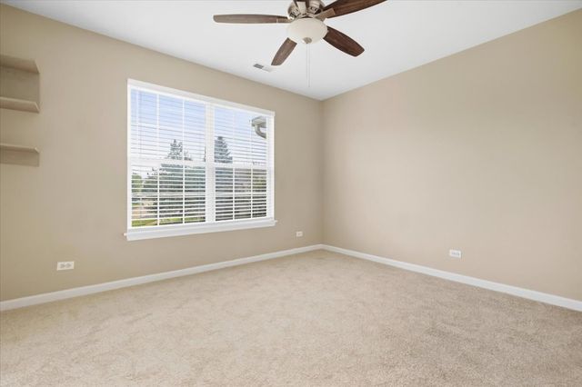 188 Stockton Drive, Grayslake, IL 60030