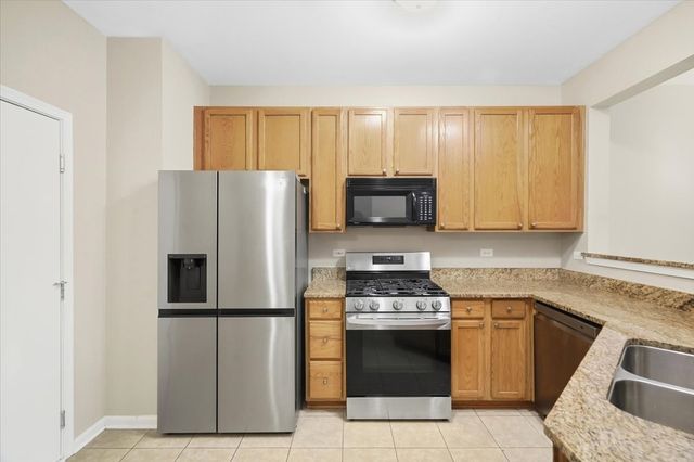 188 Stockton Drive, Grayslake, IL 60030