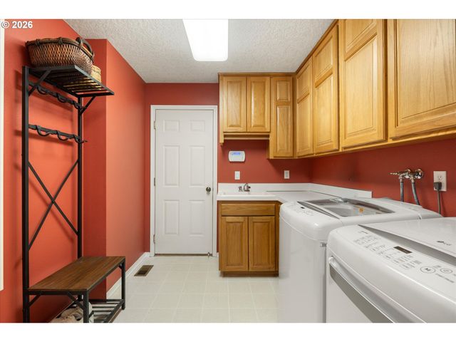 3149 ROSEMARY Ln, Lake Oswego, OR 97034