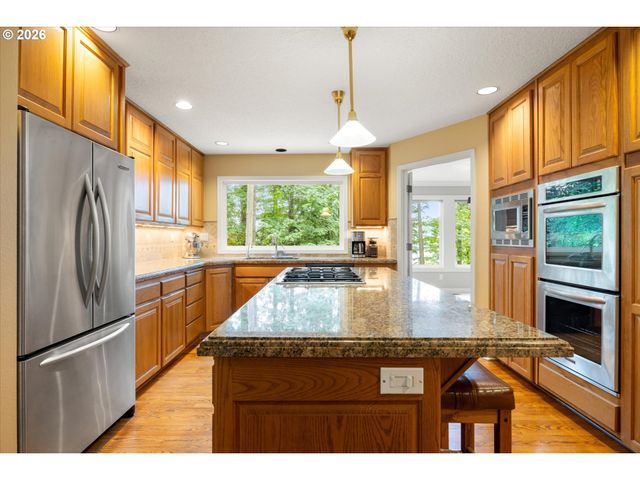 3149 ROSEMARY Ln, Lake Oswego, OR 97034
