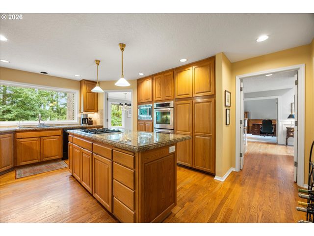 3149 ROSEMARY Ln, Lake Oswego, OR 97034
