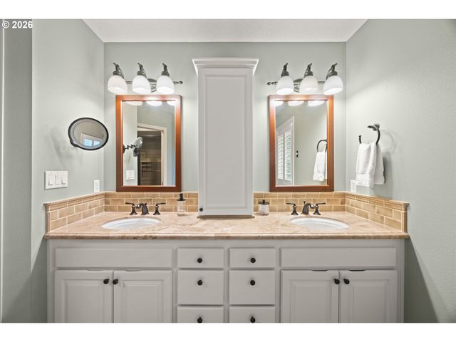 3149 ROSEMARY Ln, Lake Oswego, OR 97034