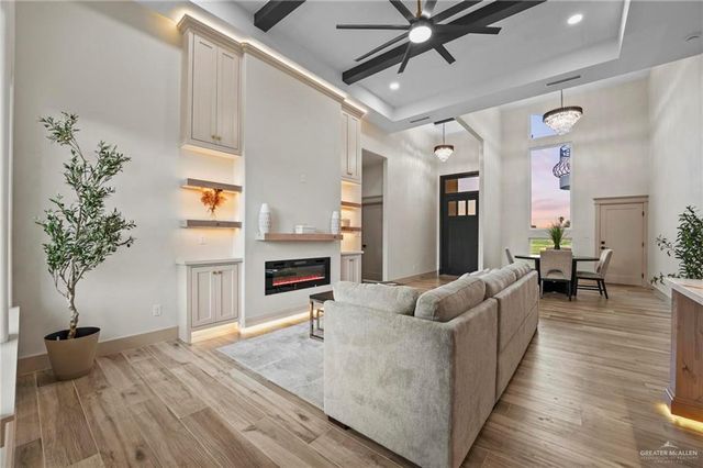 2405 N Venice Avenue, Edinburg, TX 78542