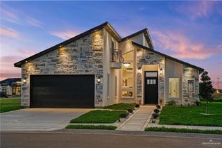 2405 N Venice Avenue, Edinburg, TX 78542