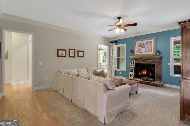 189 Willowleaf Way, Sharpsburg, GA 30277