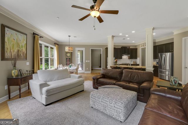 189 Willowleaf Way, Sharpsburg, GA 30277