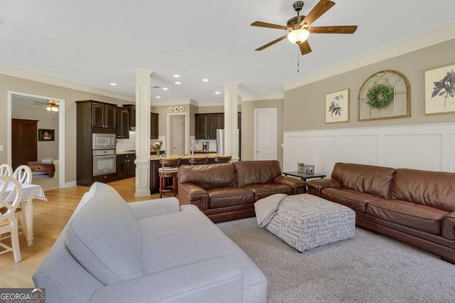 189 Willowleaf Way, Sharpsburg, GA 30277