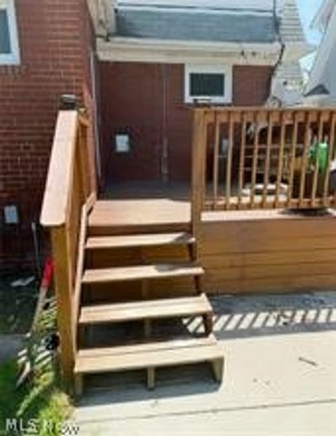 3861 Kirkwood Road, Cleveland Heights, OH 44121