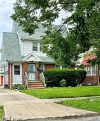3861 Kirkwood Road, Cleveland Heights, OH 44121