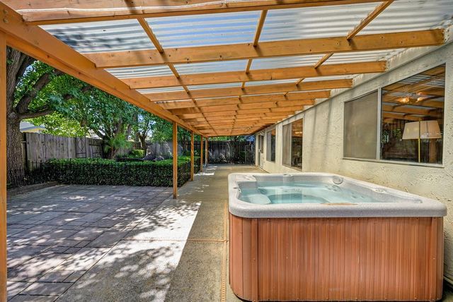 2876 Greycalls Ct, West Sacramento, CA 95691