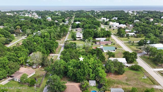 423 Water Street, Waveland, MS 39576