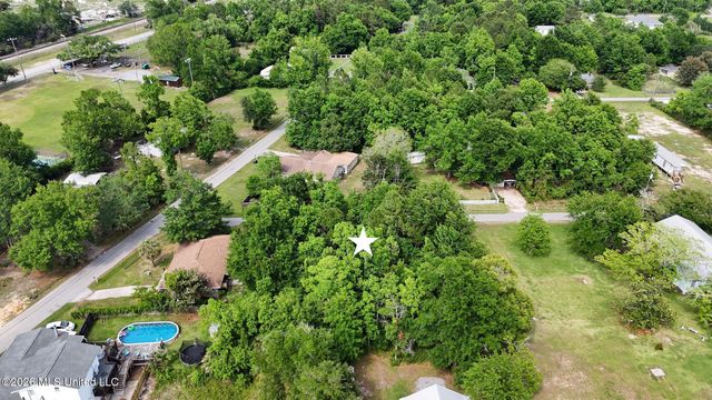 423 Water Street, Waveland, MS 39576
