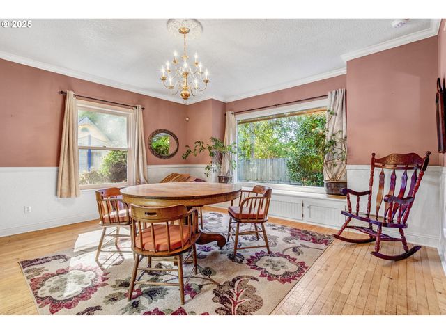 165 Se 33RD Ave, Hillsboro, OR 97123