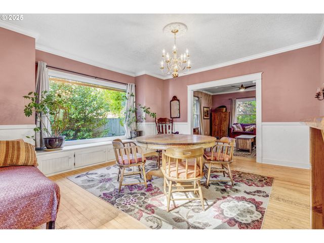 165 Se 33RD Ave, Hillsboro, OR 97123