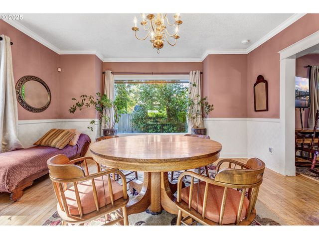 165 Se 33RD Ave, Hillsboro, OR 97123