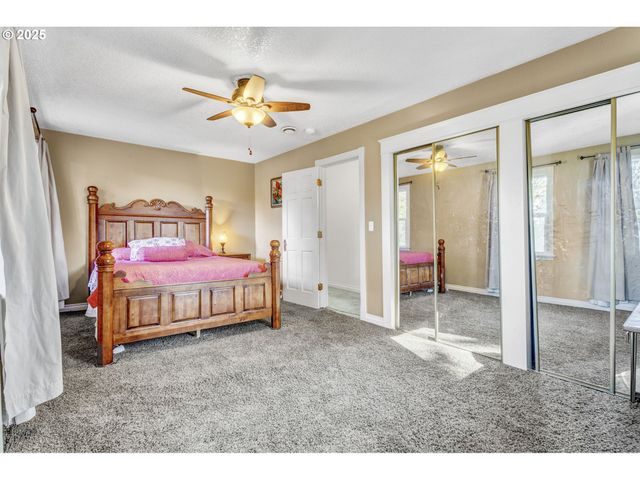 165 Se 33RD Ave, Hillsboro, OR 97123