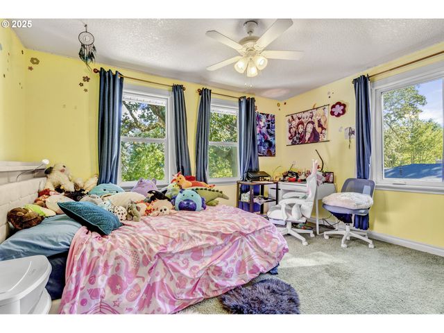 165 Se 33RD Ave, Hillsboro, OR 97123