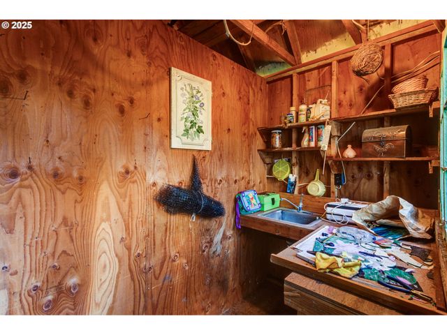 165 Se 33RD Ave, Hillsboro, OR 97123