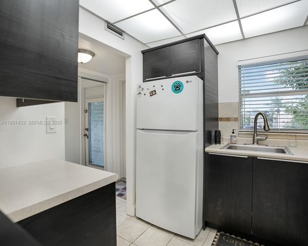 9370 Sunrise Lakes Blvd 308, Sunrise, FL 33322