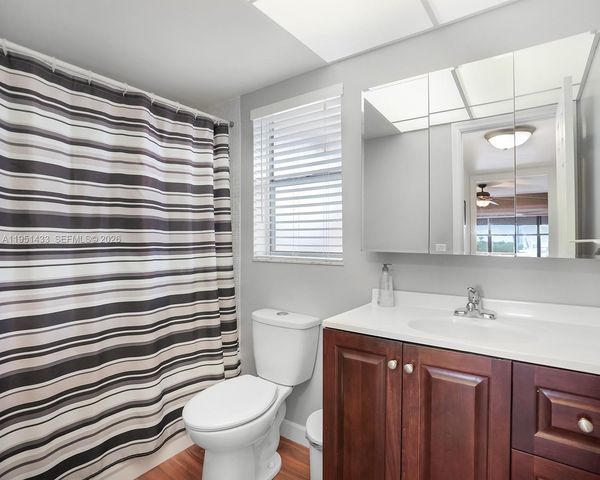 9370 Sunrise Lakes Blvd 308, Sunrise, FL 33322