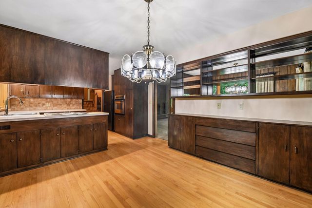 2938 Oak Lea Drive, Minnetonka, MN 55391