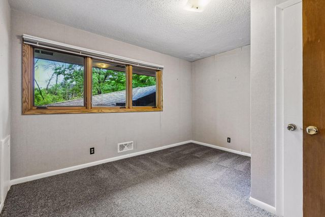 2938 Oak Lea Drive, Minnetonka, MN 55391