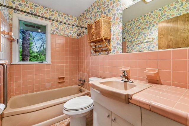 2938 Oak Lea Drive, Minnetonka, MN 55391