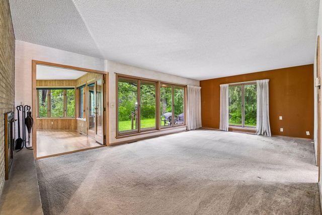 2938 Oak Lea Drive, Minnetonka, MN 55391