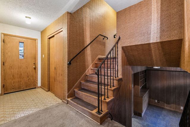 2938 Oak Lea Drive, Minnetonka, MN 55391