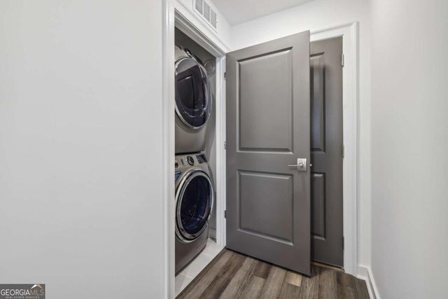 432 Burton Drive, Alpharetta, GA 30009