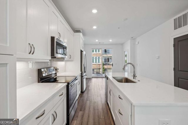 432 Burton Drive, Alpharetta, GA 30009