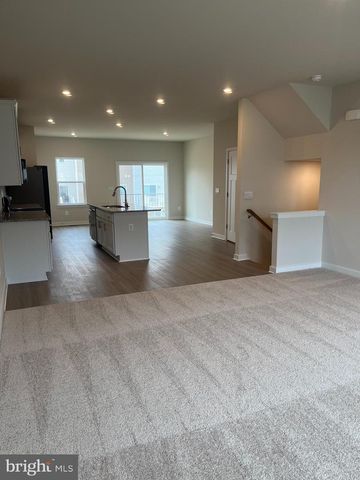 90 TROTTING RD, Inwood, WV 25428