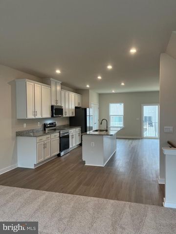 90 TROTTING RD, Inwood, WV 25428