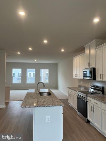 90 TROTTING RD, Inwood, WV 25428