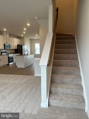 90 TROTTING RD, Inwood, WV 25428