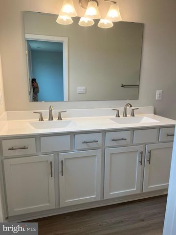 90 TROTTING RD, Inwood, WV 25428