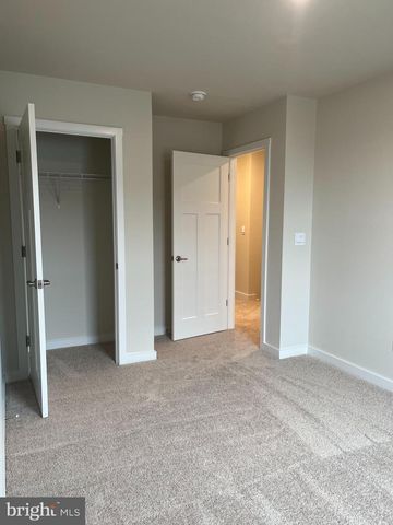 90 TROTTING RD, Inwood, WV 25428