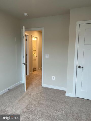 90 TROTTING RD, Inwood, WV 25428