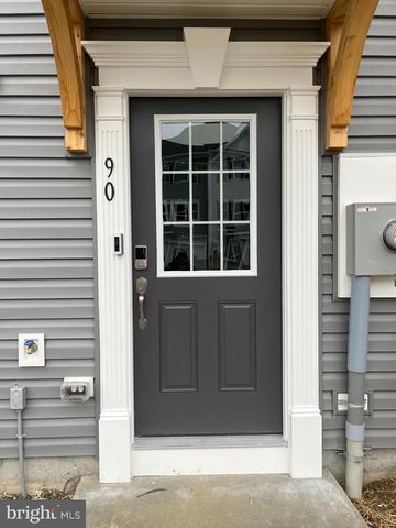 90 TROTTING RD, Inwood, WV 25428