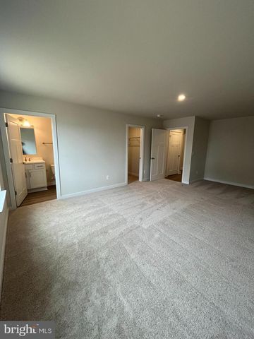 90 TROTTING RD, Inwood, WV 25428