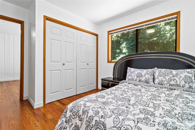 32827 12th Avenue SW, Federal Way, WA 98023