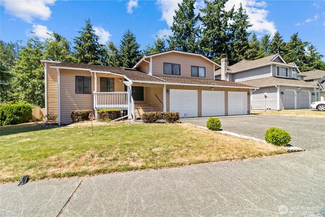32827 12th Avenue SW, Federal Way, WA 98023