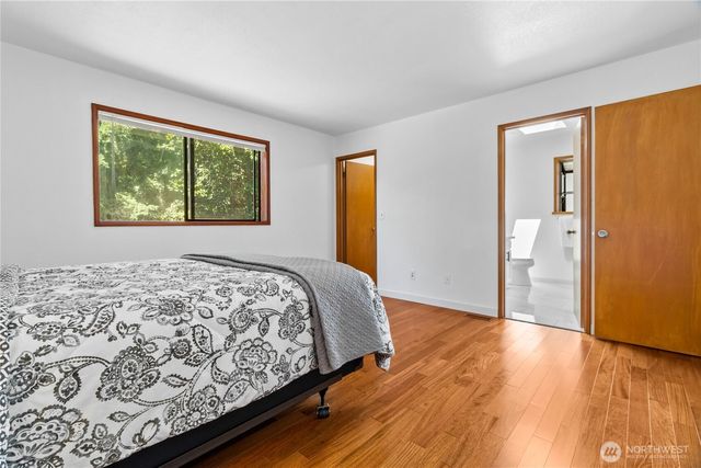 32827 12th Avenue SW, Federal Way, WA 98023