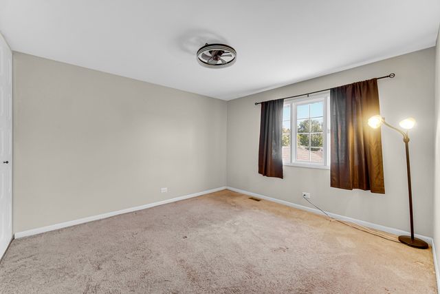 406 Hummingbird Court, Deerfield, IL 60015