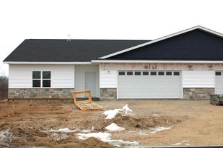 918 Drumlin DRIVE, Kewaskum, WI 53040