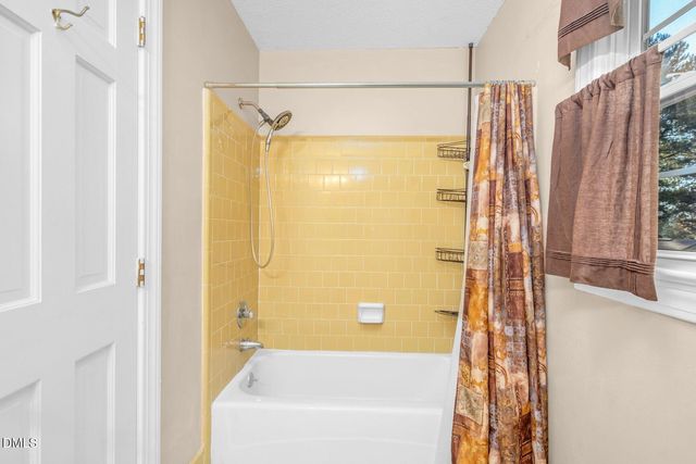 2609 Amherst Road, Rocky Mount, NC 27804